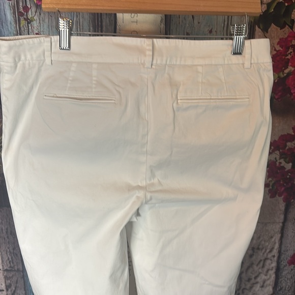 Talbots White Criss Cross Bottom Ankle Pants, size 12, good condition - Picture 7 of 8